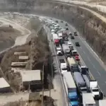 Caravana de transporte pesado avanza por la ruta al Pacíficot