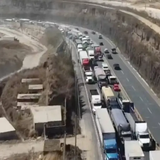 Caravana de transportistas que rechazan alza al precio de combustibles en ruta al Pacífico. ,PMT de Villa Nueva