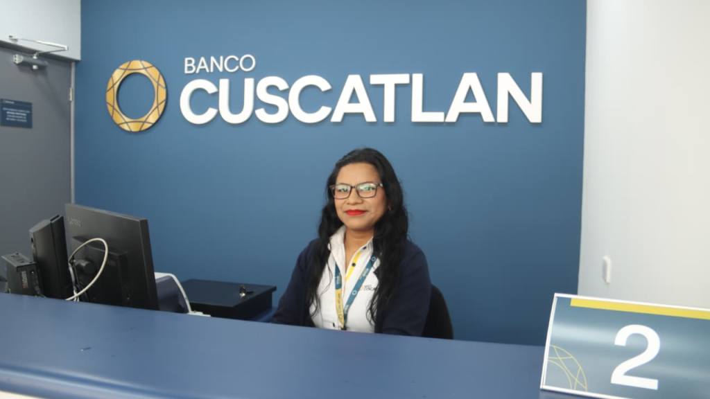 Nueva agencia de Banco Cuscatlán en San Cristóbal, Mixco  | Alejandro Meoño