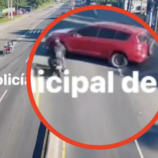 Violento choque en Tiquisate. ,Captura de pantalla video de Facebook.