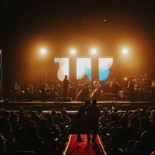 Sinfónico tributo a Maná ,Cortesía