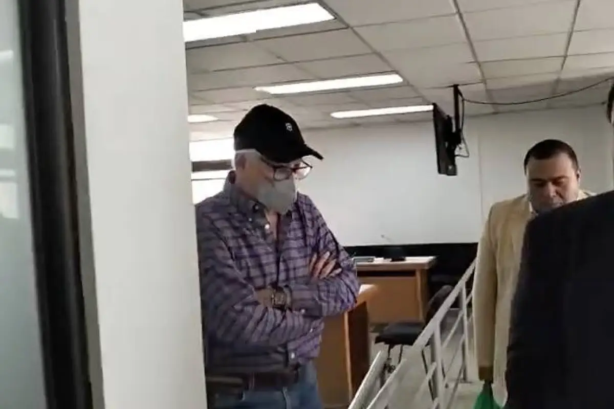 Carlos Acevedo Navas, procesado por embestir a un motorista en zona 9, en audiecia donde fue recusada la jueza que conoce su caso, el jueves 23 de julio de 2026., Oscar Grijalva/EU
