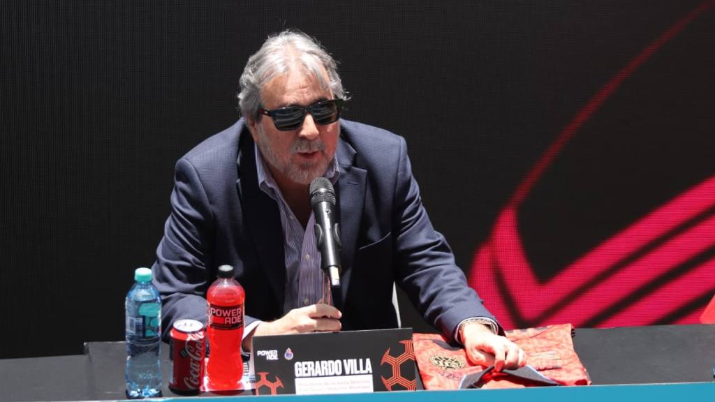 Municipal presenta nuevo patrocinador  | Alex Meoño 