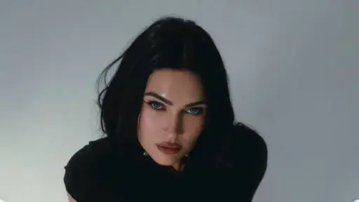 Megan Fox responde a las críticas por publicar fotos subidas de tono