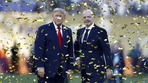 Piden que Gianni Infantino rinda cuentas por sus vínculos con Trump
