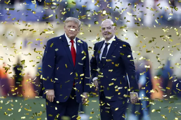 Piden que Gianni Infantino rinda cuentas por sus vínculos con Trump