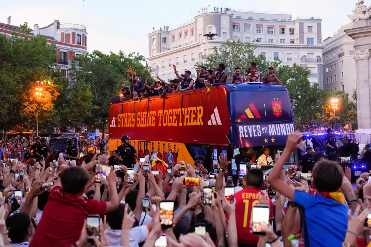 Millones de aficionados celebran el título mundial de España - EFE