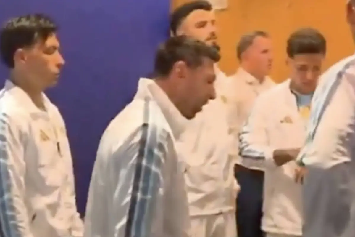 Carlos Mac Allister cuenta qué le dijo Alexis sobre el vestuario de Argentina durante la final., Captura de pantalla video de X.