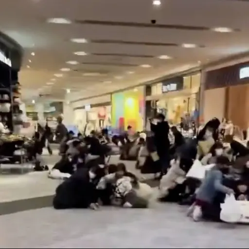 Así sorprendió el terremoto de 7.1 a miles de personas en Japón: todo quedó grabado. ,Redes sociales. 