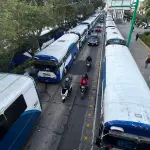 Transportistas anuncian aumento de Q2 al pasaje en la capitalt
