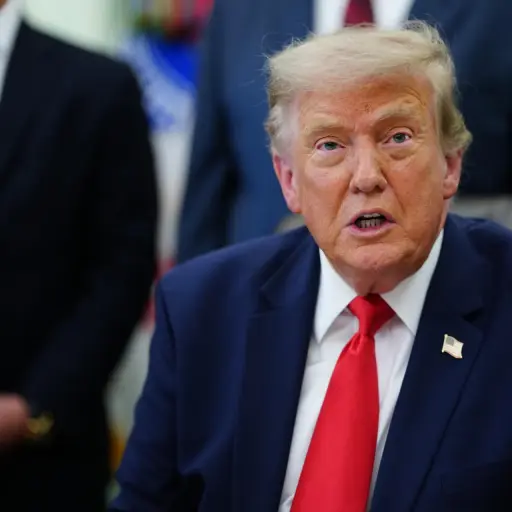 Donald Trump en rueda de prensa en la Casa Blanca ,EFE