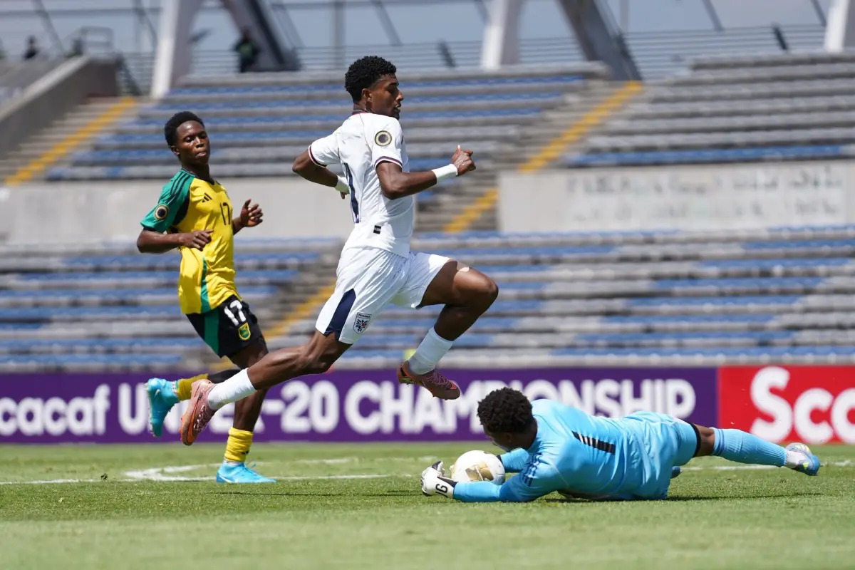 Acción entre Jamaica vs. Panamá en el Premundial Sub-20