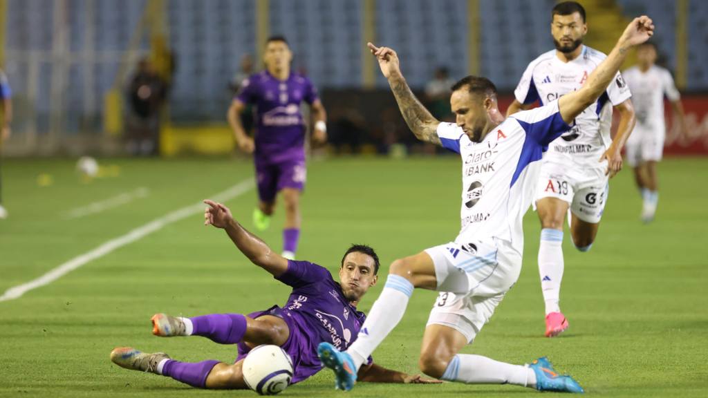 Partido entre Alianza y Antigua GFC por la Copa Centroamericana 2026 | EFE
