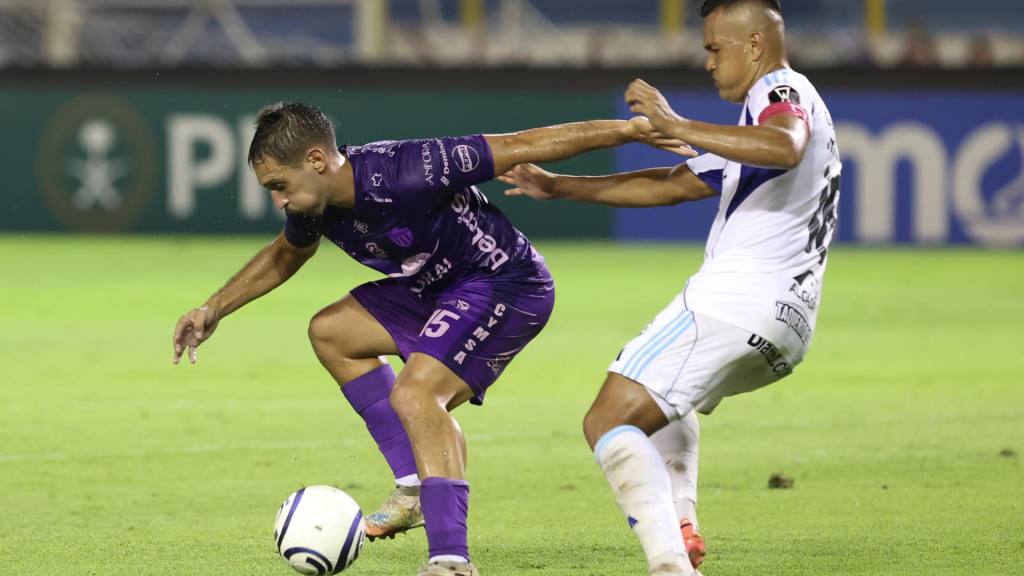 Partido entre Alianza y Antigua GFC por la Copa Centroamericana 2026 | EFE