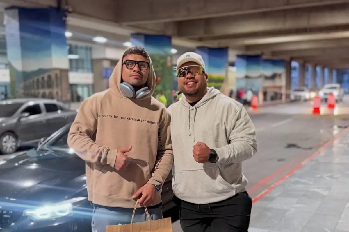 Lester Martínez regresó este lunes a Guatemala y fue recibido por sus amigos - instagram @paatrick199