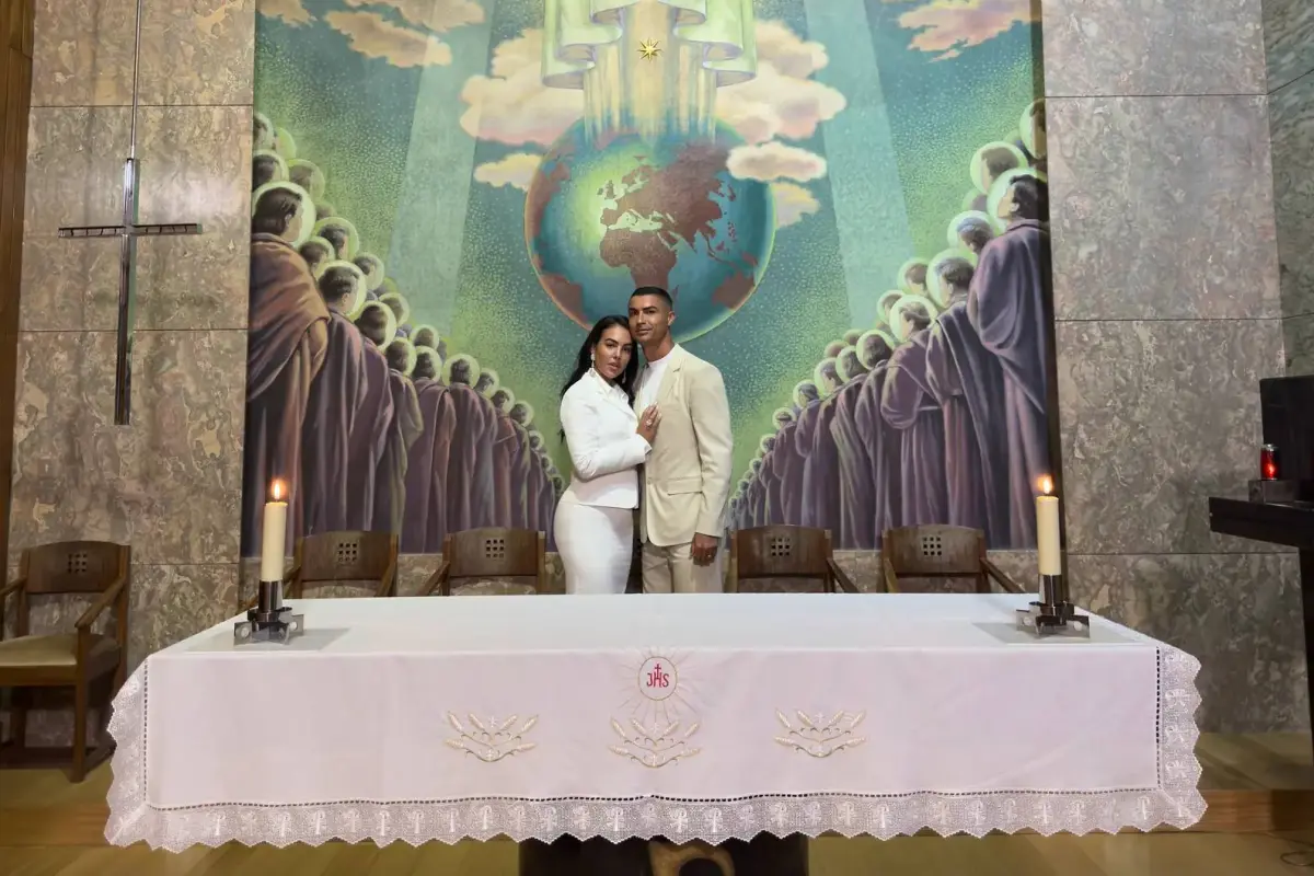 Cristiano y Georgina revelan los detalles inéditos de su compromiso - Vogue