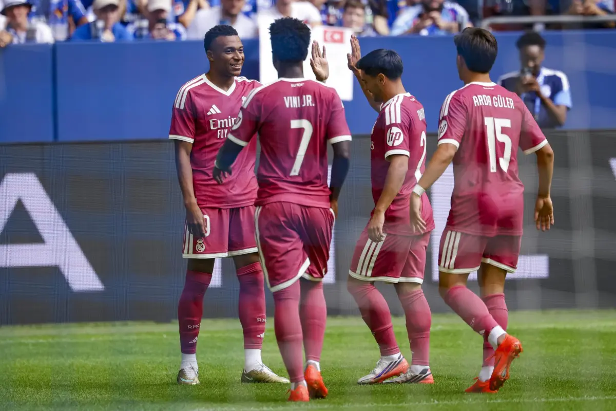Celebración del Real Madrid ante el Schalke 04 en su último amistoso de pretemporada - EFE