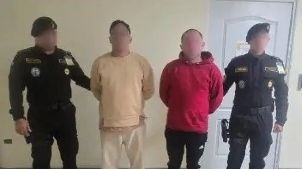 Ambos detenidos fueron delatados por el neviosismo, indicó la PNC. ,PNC de Guatemala.