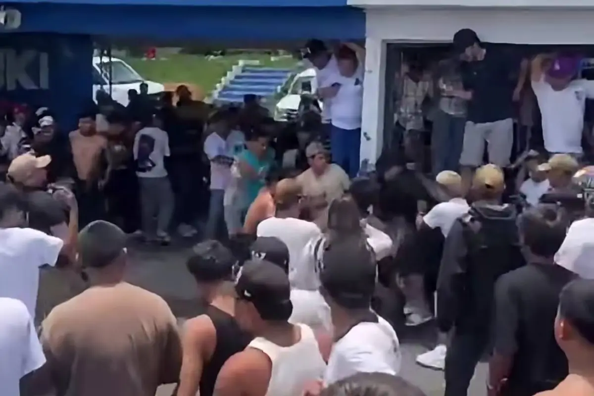 Carrera termina en pelea en el Autódromo Los Volcanes - Captura de pantalla