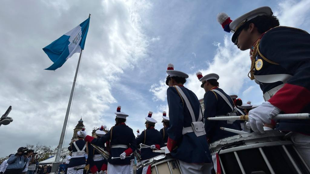 Ceremonia del Día Nacional de la Bandera en la plaza de la Constitución, el 17 de agosto de 2026. | Omar Solís/EU