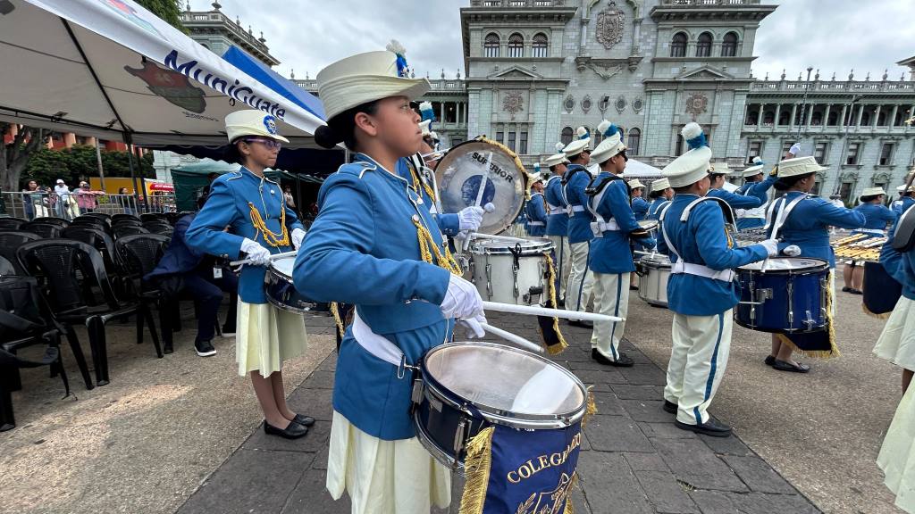 Ceremonia del Día Nacional de la Bandera en la plaza de la Constitución, el 17 de agosto de 2026. | Omar Solís/EU