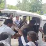 Estampida en templo de India deja siete muertos y varios heridos durante celebración religiosa. ,Captura de pantalla video de X.