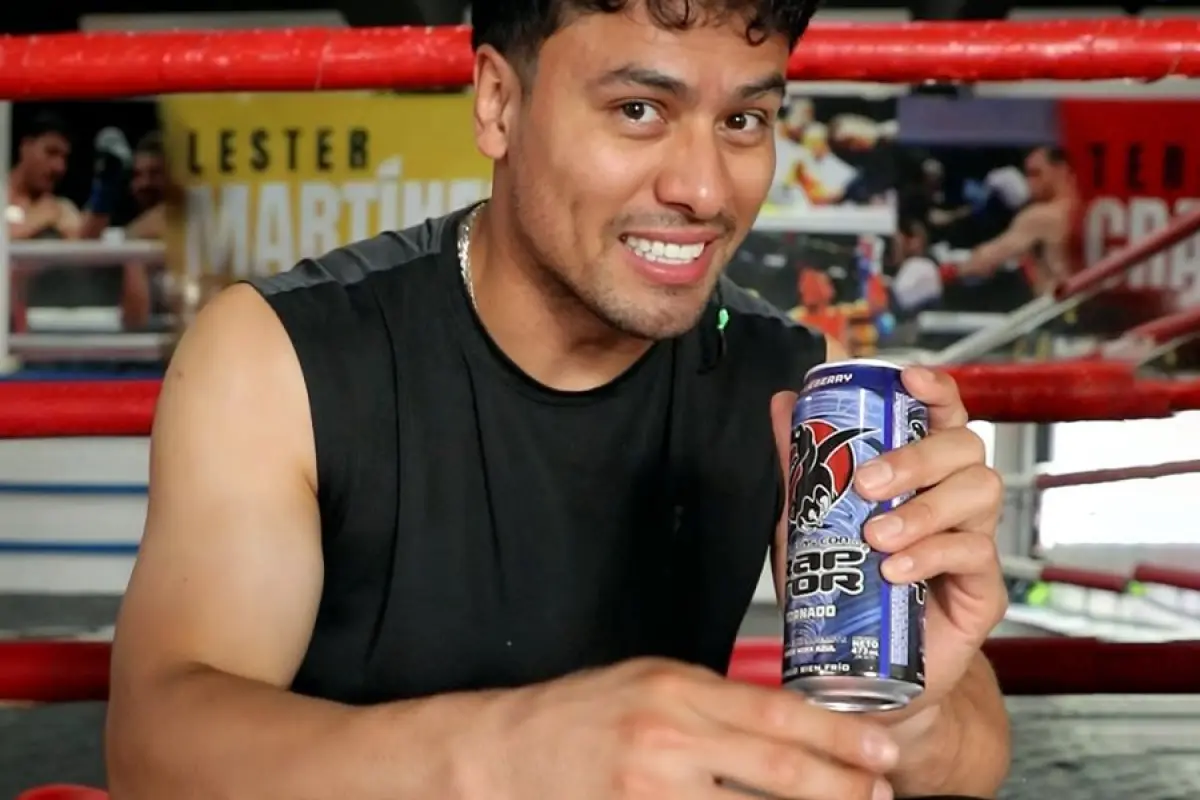 Lester Martínez , Cortesía
