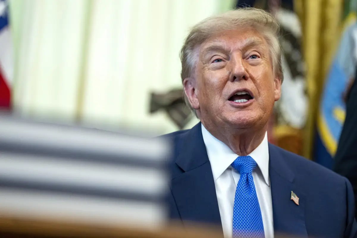 Donald Trump en la Oficina Oval, EFE