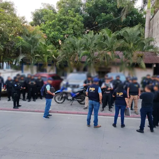 Ejecutivo se pronuncia por amenazas contra fiscales y ofrece apoyo en investigación. ,MP