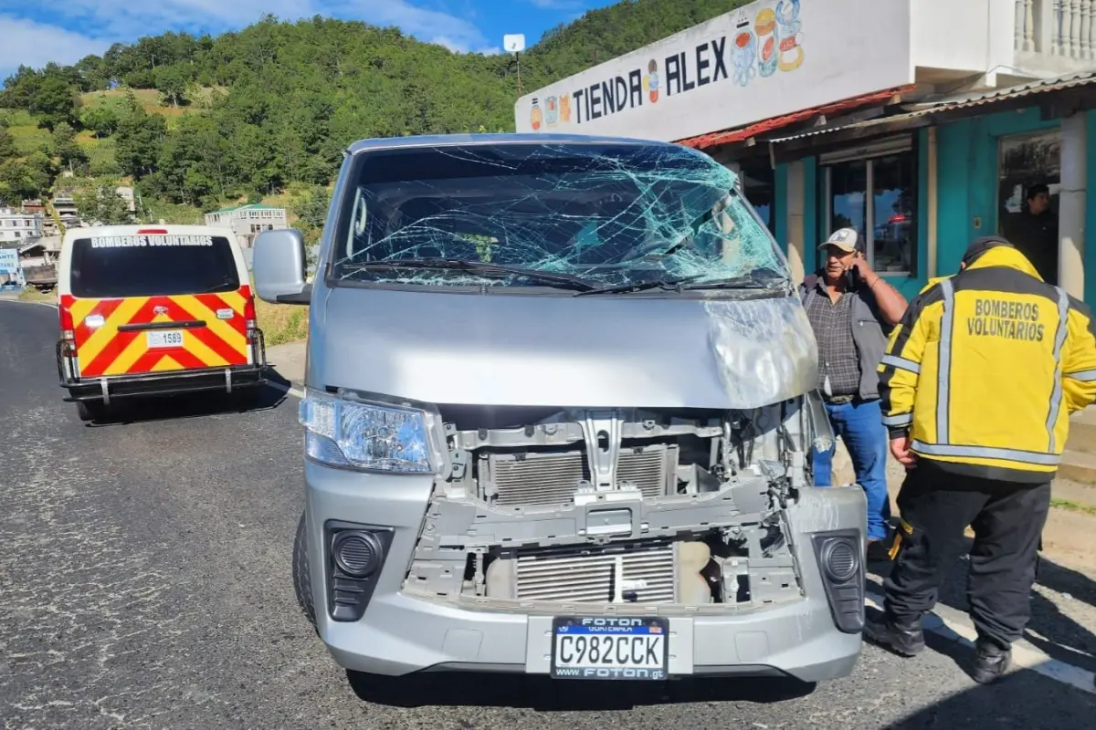 Accidente en kilómetro 135 de la ruta Interamericana., Bomberos Voluntarios