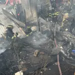 Área donde cinco viviendas fueron consumidas por un incendio en la zona 3 capitalina. ,Bomberos Voluntarios