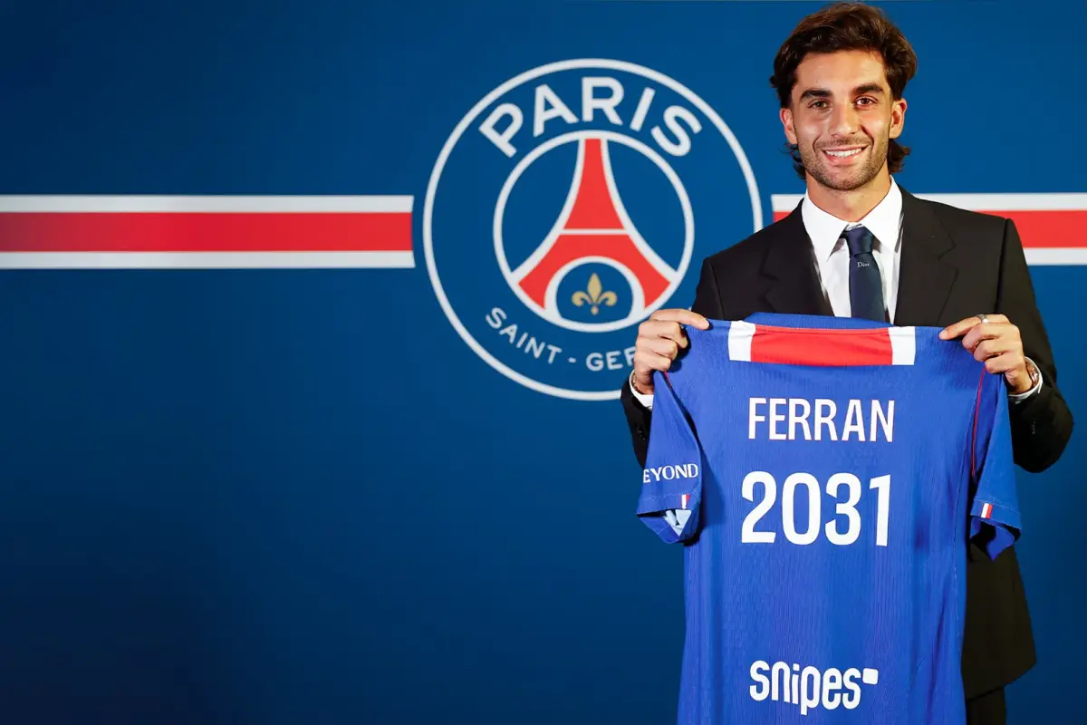 Ferran Torres fue presentado como nuevo jugador del PSG - PSG