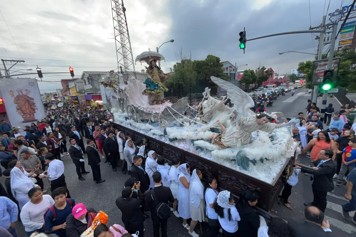 Nuestra Señora de la Asunción recorre calles del Centro Histórico, Omar Solís.
