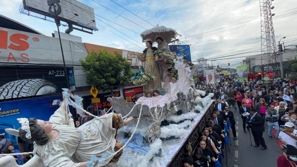 Nuestra Señora de la Asunción recorre las calles del Centro Histórico | Omar Solis