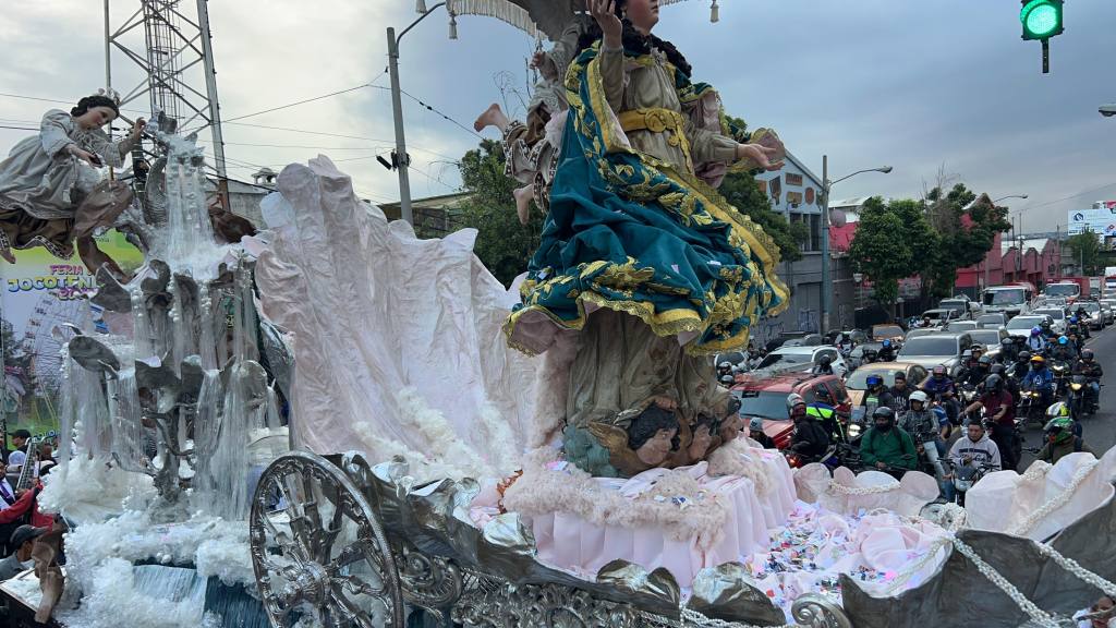 Nuestra Señora de la Asunción recorre las calles del Centro Histórico | Omar Solis