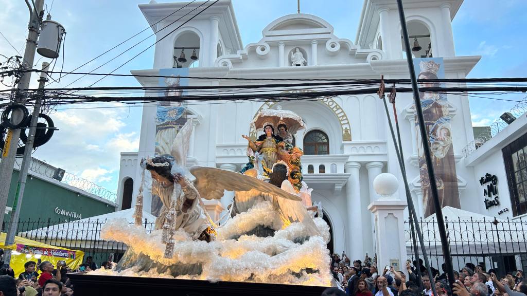Nuestra Señora de la Asunción recorre las calles del Centro Histórico | Omar Solis