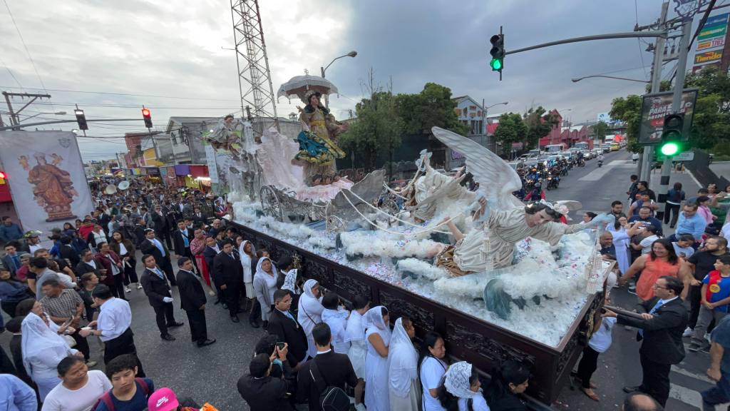 Nuestra Señora de la Asunción recorre las calles del Centro Histórico | Omar Solis