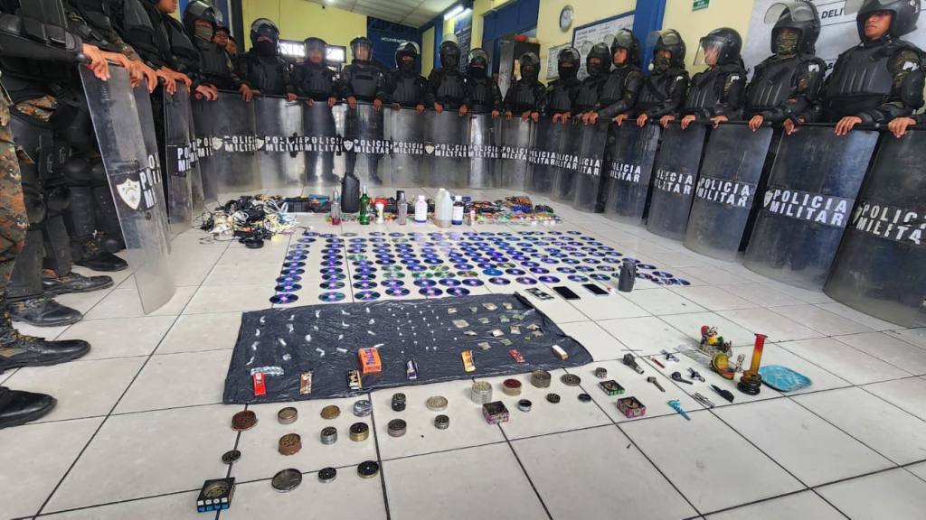 Decomisan varios ilícitos en el Centro Preventivo de la zona 18 | Ejército de Guatemala