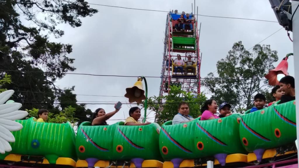 Guatemaltecos disfrutan de la Feria de Jocotenango 2026 | Omar Solis