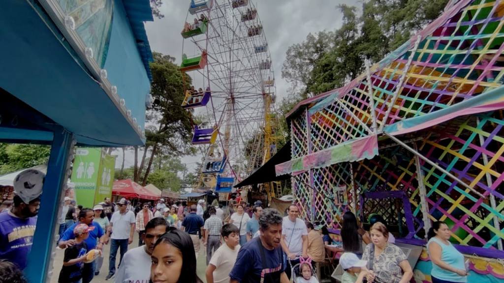 Guatemaltecos disfrutan de la Feria de Jocotenango 2026 | Omar Solis