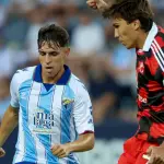 Acción de juego entre Málaga vs. Fulham 