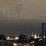 Una lluvia de meteoros habría provocado las luces que sorprendieron en Guatemala. ,Captura de pantalla video de X.