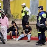 Motorista agrede a agente de la PMT durante la Feria de Jocotenango. ,Captura de pantalla video de X.