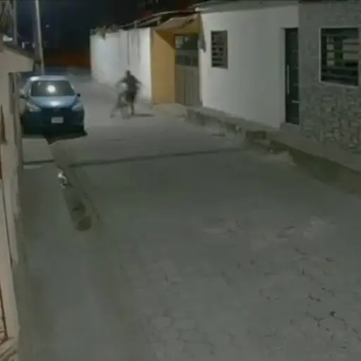 Video muestra brutal caída de dos jóvenes en motocicleta en Sanarate. ,Captura de pantalla video de Facebook.