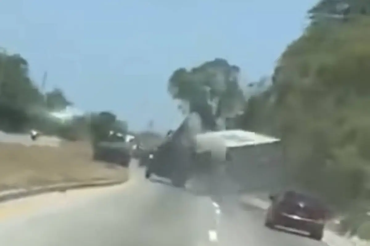 Así ocurrió el brutal accidente de un tráiler en la ruta al Atlántico., Captura de pantalla video de Facebook.
