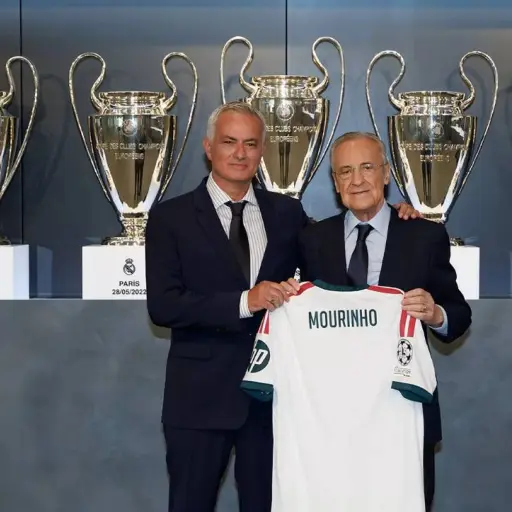 José Mourinho fue presentado como nuevo técnico del Real Madrid - Real Madrid C.F.
