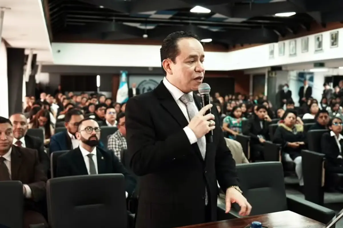 El magistrado de la CSJ, Estuardo Cárdenas, en una vista pública el martes 18 de agosto de 2026., Karla Marroquín/EU