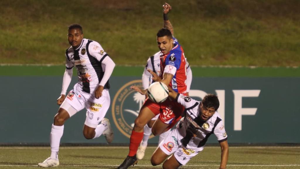 Partido entre Xelajú MC y Diriangén por la Copa Centroamericana 2026 | Alex Meoño