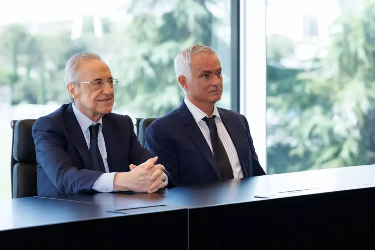Florentino Pérez junto a José Mourinho en su acto privado de presentación - Real Madrid C.F.