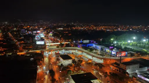 Tras años de retrasos, inauguran el paso a desnivel de la calzada Roosevelt